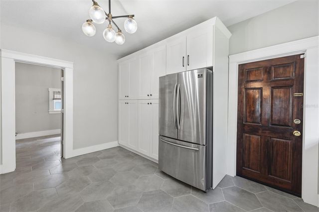 236 W NORTH STREET, Tampa, FL 33604