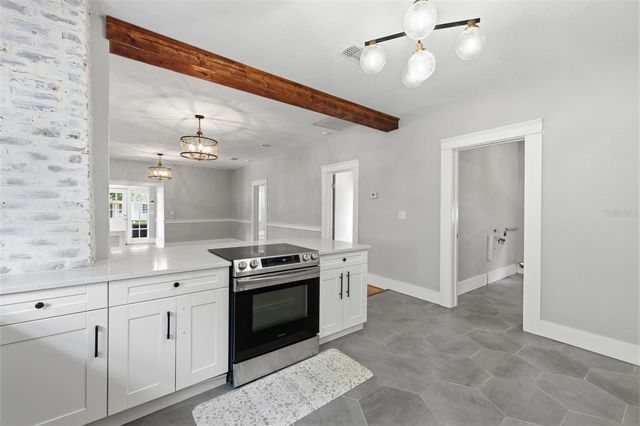 236 W NORTH STREET, Tampa, FL 33604