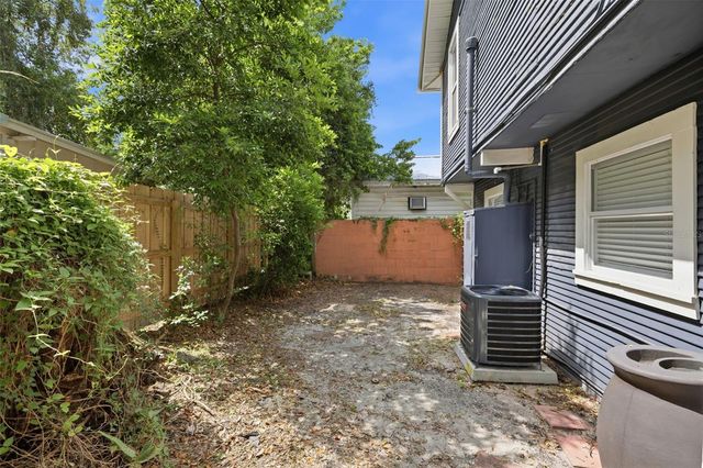 236 W NORTH STREET, Tampa, FL 33604