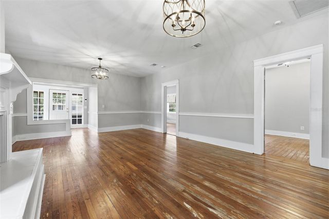 236 W NORTH STREET, Tampa, FL 33604