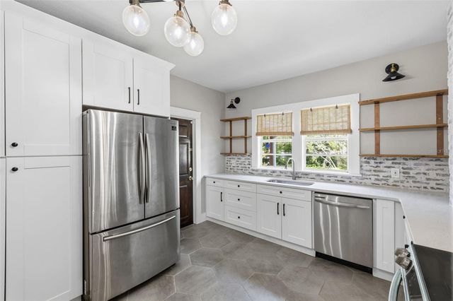 236 W NORTH STREET, Tampa, FL 33604