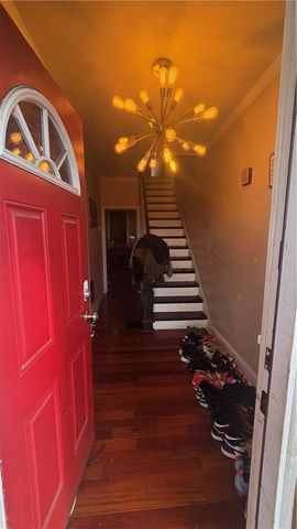 1003 Spring St, Braddock, PA 15104