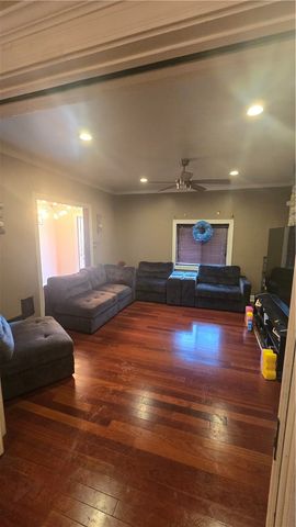 1003 Spring St, Braddock, PA 15104