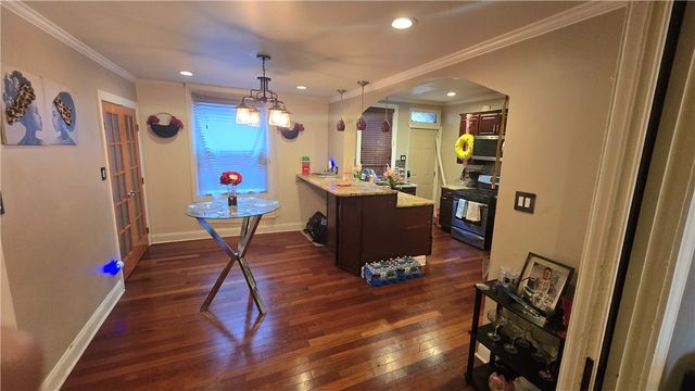 1003 Spring St, Braddock, PA 15104
