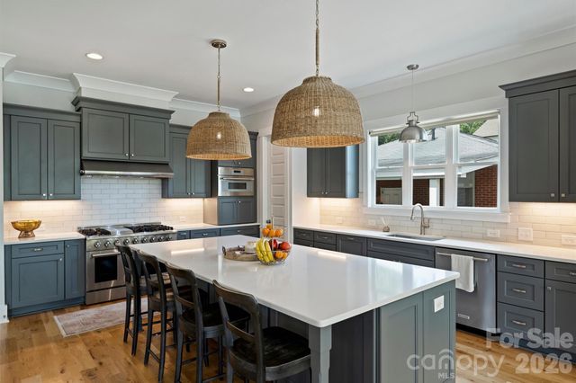 215 Hartford Avenue, Charlotte, NC 28209