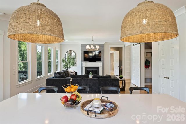215 Hartford Avenue, Charlotte, NC 28209
