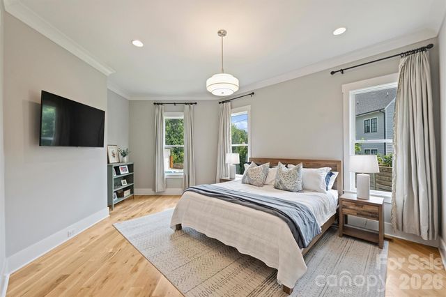 215 Hartford Avenue, Charlotte, NC 28209