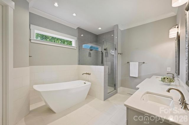 215 Hartford Avenue, Charlotte, NC 28209