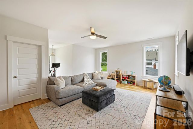 215 Hartford Avenue, Charlotte, NC 28209