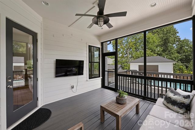 215 Hartford Avenue, Charlotte, NC 28209