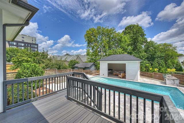 215 Hartford Avenue, Charlotte, NC 28209