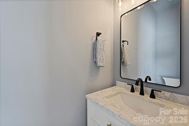 215 Hartford Avenue, Charlotte, NC 28209