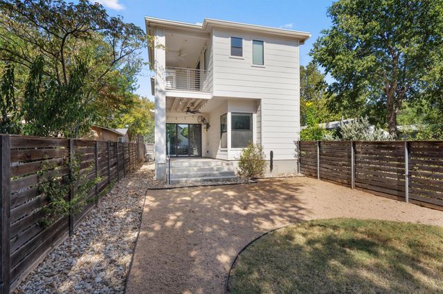 1107 Taulbee LN B, Austin, TX 78757