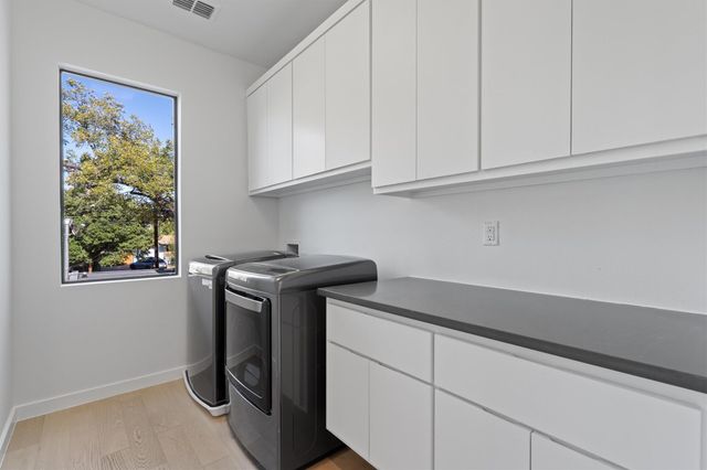 1107 Taulbee LN B, Austin, TX 78757