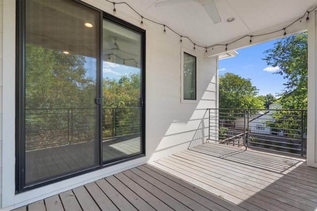 1107 Taulbee LN B, Austin, TX 78757