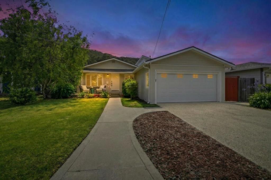 Image 2 of property listing at Address unavailable.