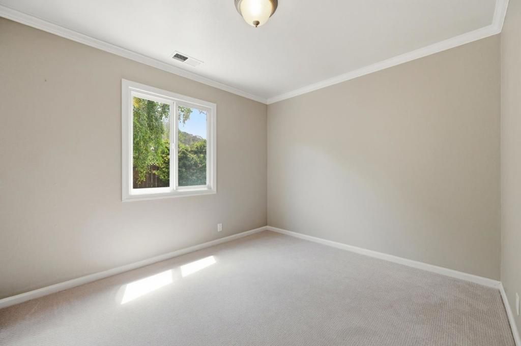 Image 28 of property listing at Address unavailable.