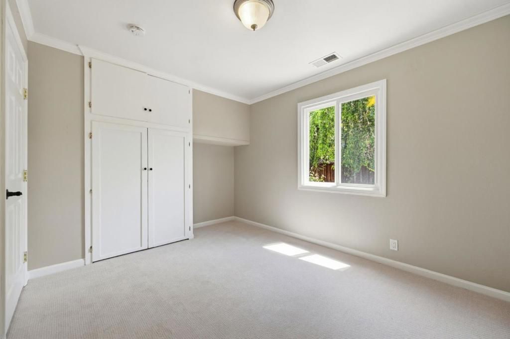 Image 29 of property listing at Address unavailable.