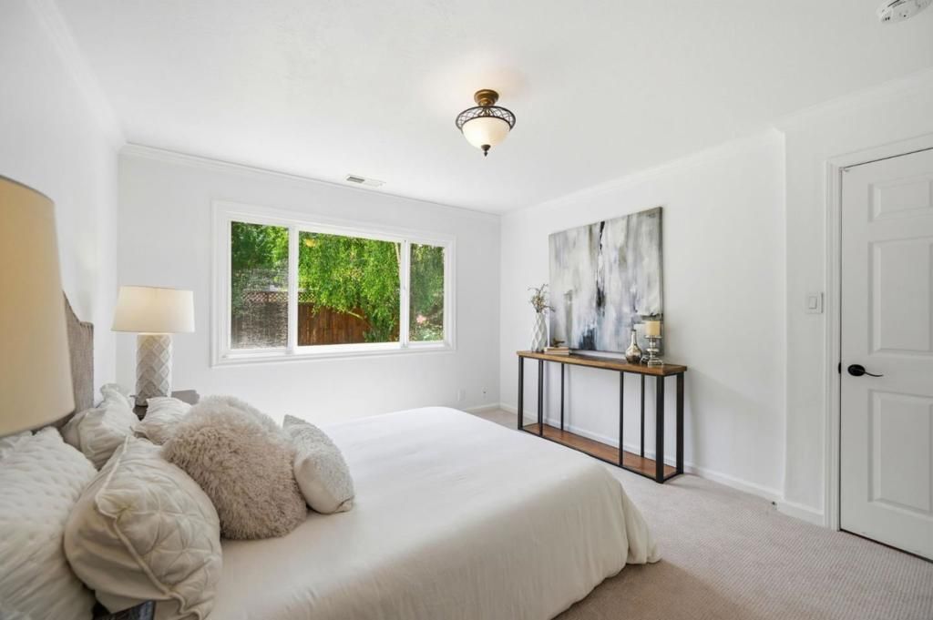 Image 33 of property listing at Address unavailable.