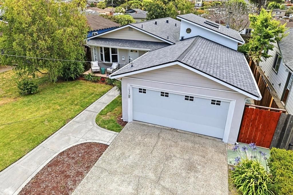 Image 47 of property listing at Address unavailable.