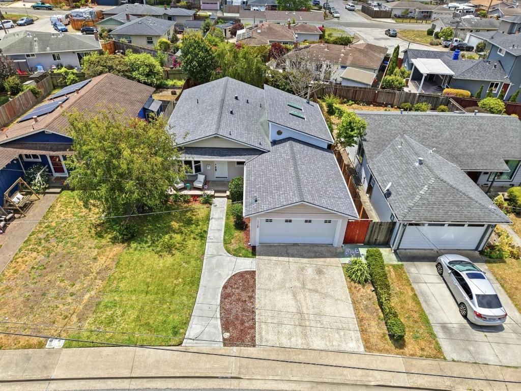 Image 48 of property listing at Address unavailable.