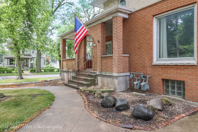 131 S 7th Street, Dekalb, IL 60115