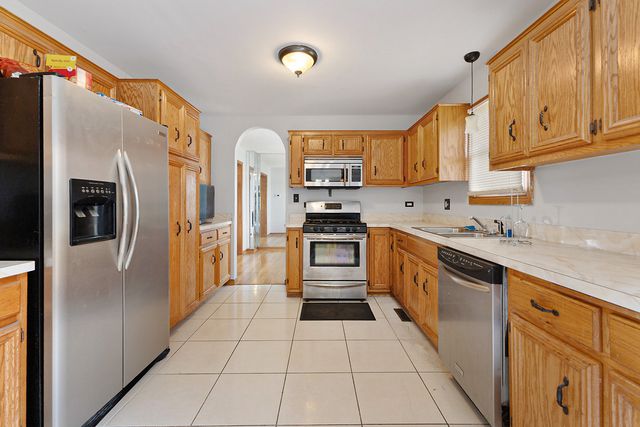 4822 Bay View Drive, Richton Park, IL 60471