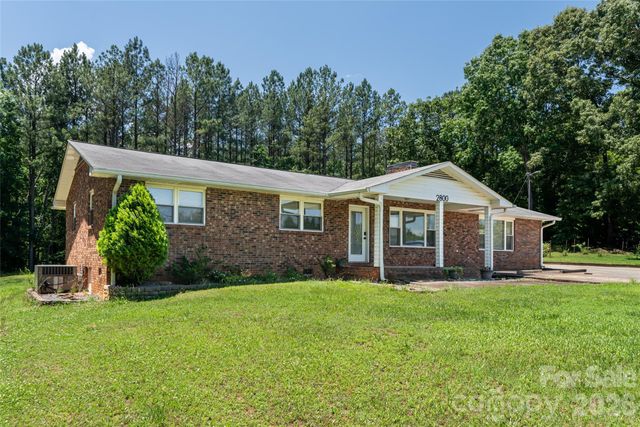 2800 Coxe Road, Tryon, NC 28782