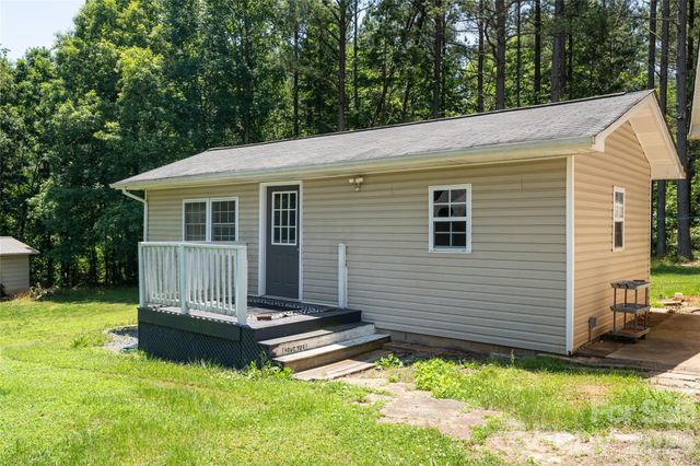 2800 Coxe Road, Tryon, NC 28782