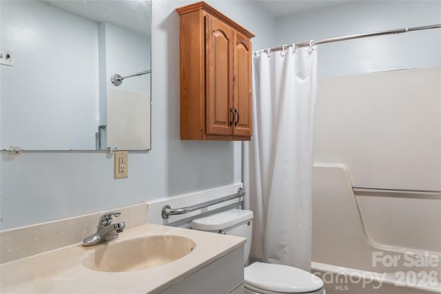 2800 Coxe Road, Tryon, NC 28782