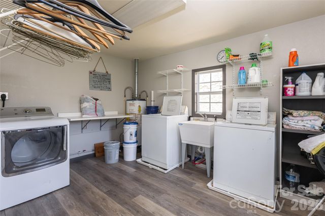 2800 Coxe Road, Tryon, NC 28782