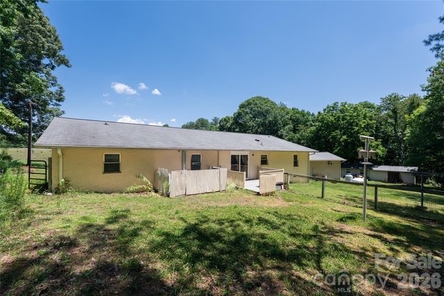 2800 Coxe Road, Tryon, NC 28782