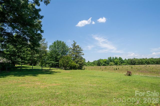 2800 Coxe Road, Tryon, NC 28782