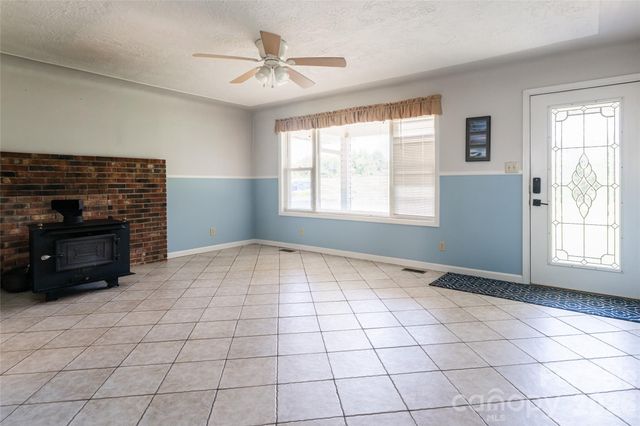 2800 Coxe Road, Tryon, NC 28782
