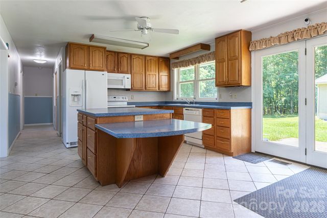 2800 Coxe Road, Tryon, NC 28782