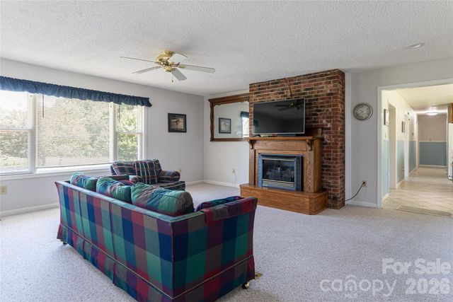 2800 Coxe Road, Tryon, NC 28782