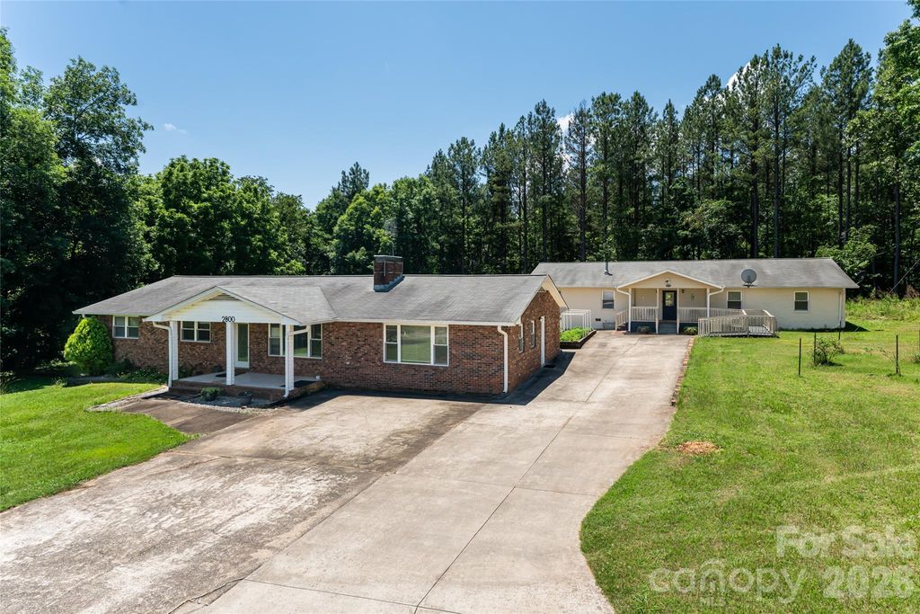 2800 Coxe Road, Tryon, NC 28782
