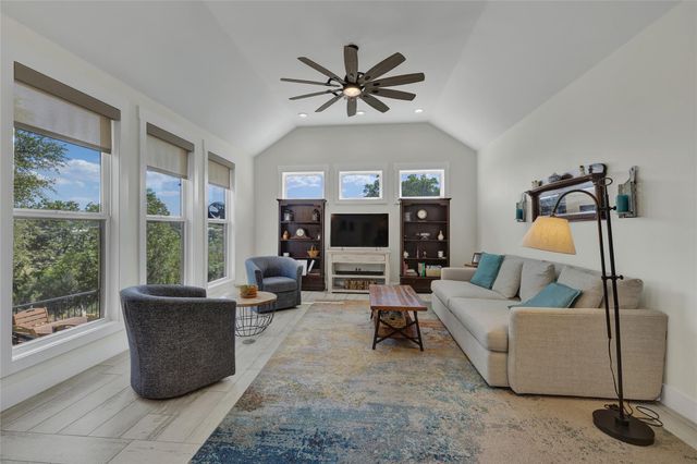 1799 Lakeside DR W, Canyon Lake, TX 78133