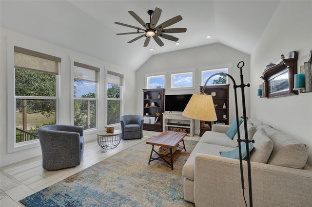 1799 Lakeside DR W, Canyon Lake, TX 78133