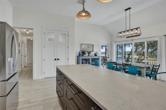 1799 Lakeside DR W, Canyon Lake, TX 78133