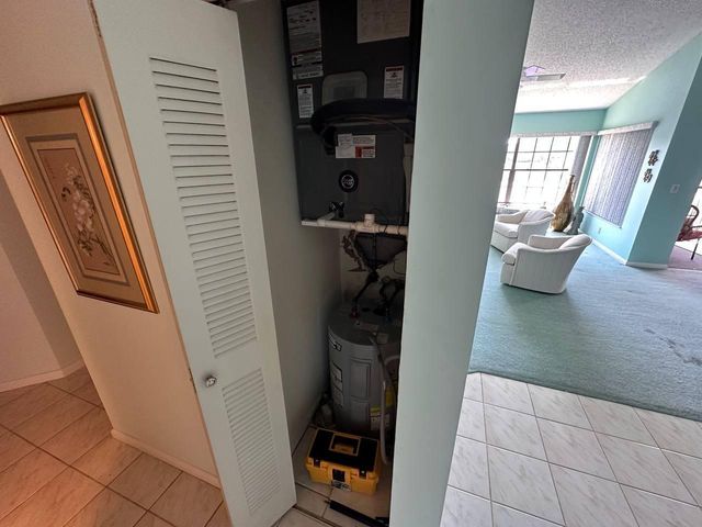 3395 Jog Park Drive, Greenacres, FL 33467