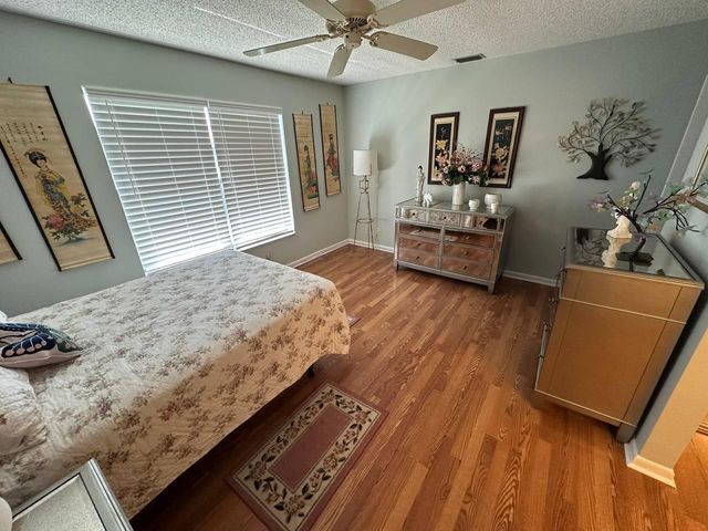 3395 Jog Park Drive, Greenacres, FL 33467