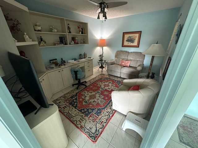 3395 Jog Park Drive, Greenacres, FL 33467