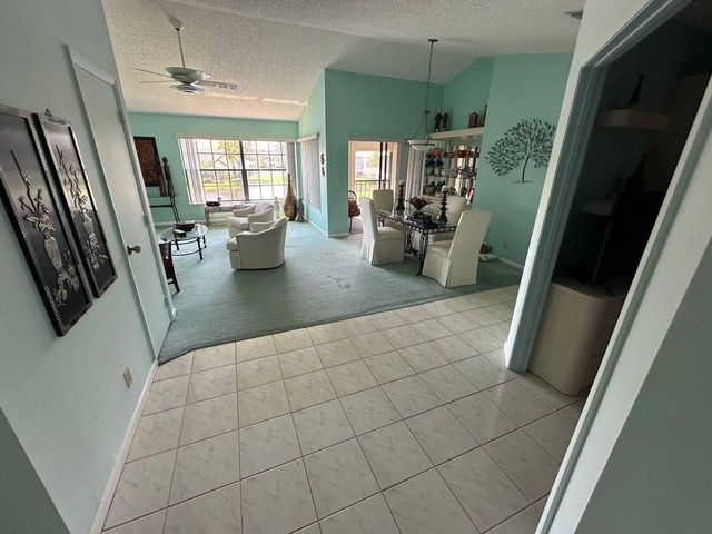 3395 Jog Park Drive, Greenacres, FL 33467