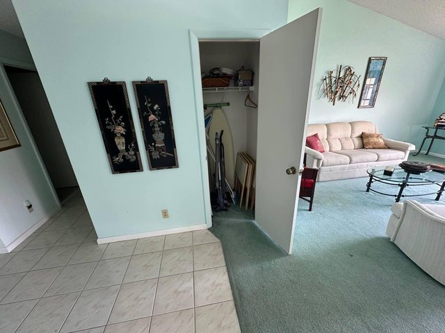 3395 Jog Park Drive, Greenacres, FL 33467