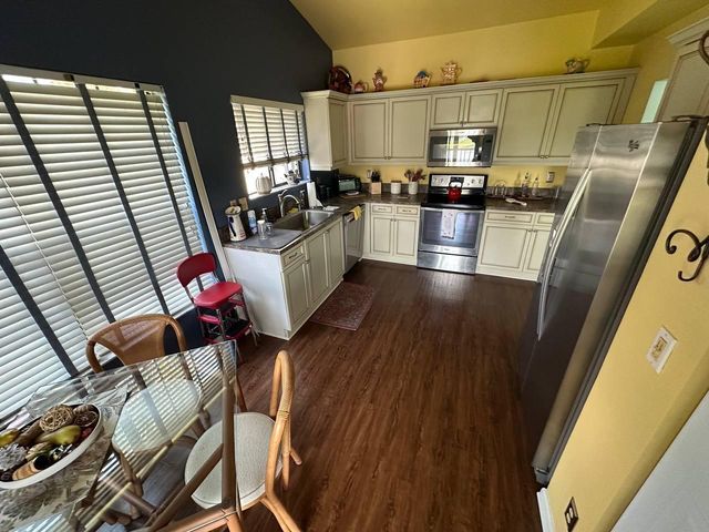 3395 Jog Park Drive, Greenacres, FL 33467