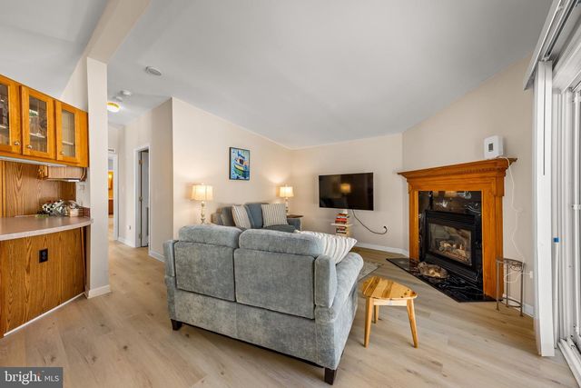 84 KNOLLWOOD DRIVE, Mays Landing, NJ 08330