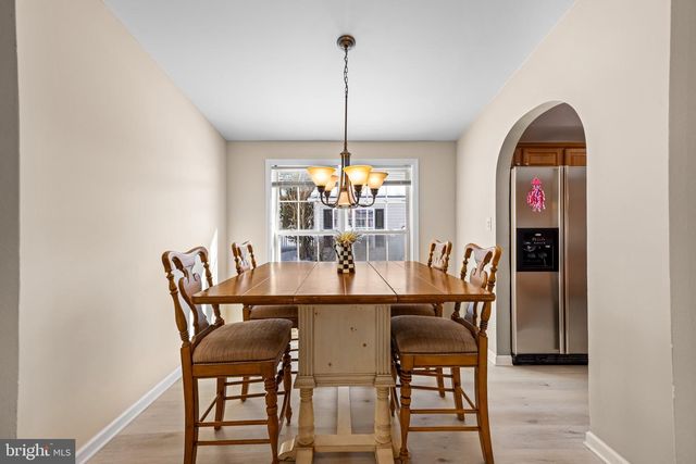 84 KNOLLWOOD DRIVE, Mays Landing, NJ 08330