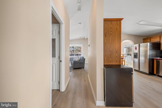 84 KNOLLWOOD DRIVE, Mays Landing, NJ 08330