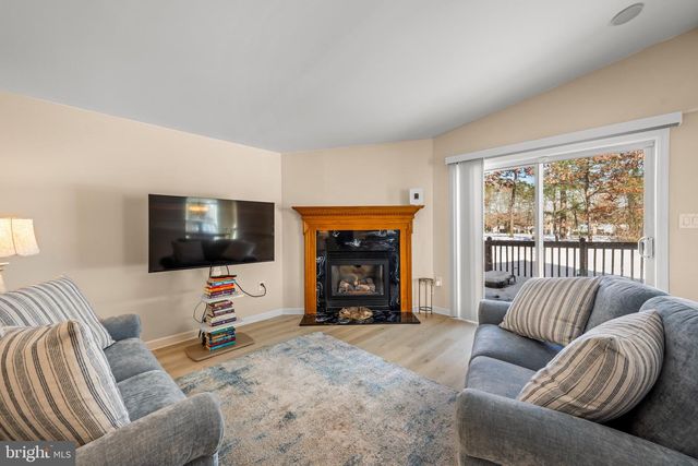 84 KNOLLWOOD DRIVE, Mays Landing, NJ 08330